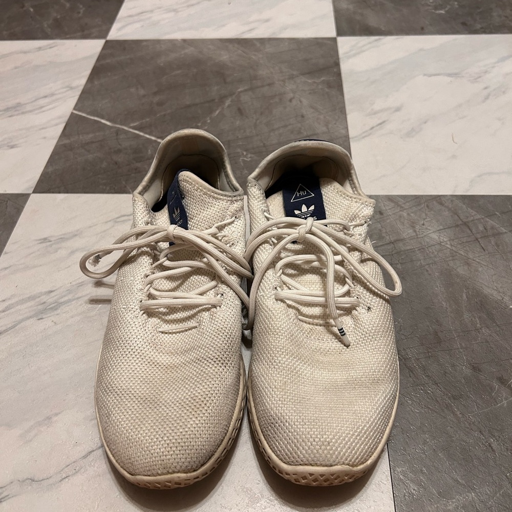 Adidas Women’s Cream Sneakers